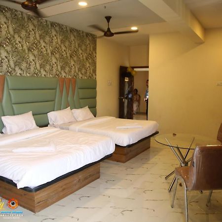 New Balaji Residency By Glitz Hotels Ulhāsnagar Eksteriør billede